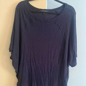 Scalloped navy blue, short sleeve top.